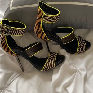 Fabulous 3.5/4” open toed animal print stiletto